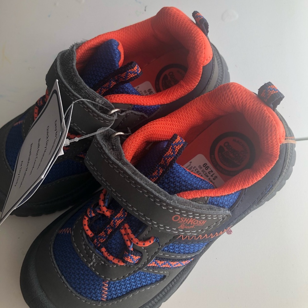 OshKosh B’gosh washable sneakers